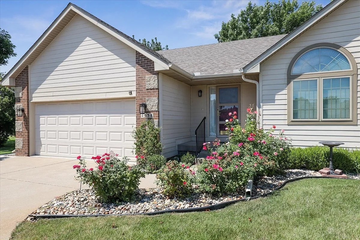 2925 Oak Street, Norwalk, Iowa image 2