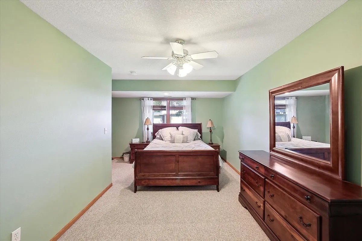 2925 Oak Street, Norwalk, Iowa image 20