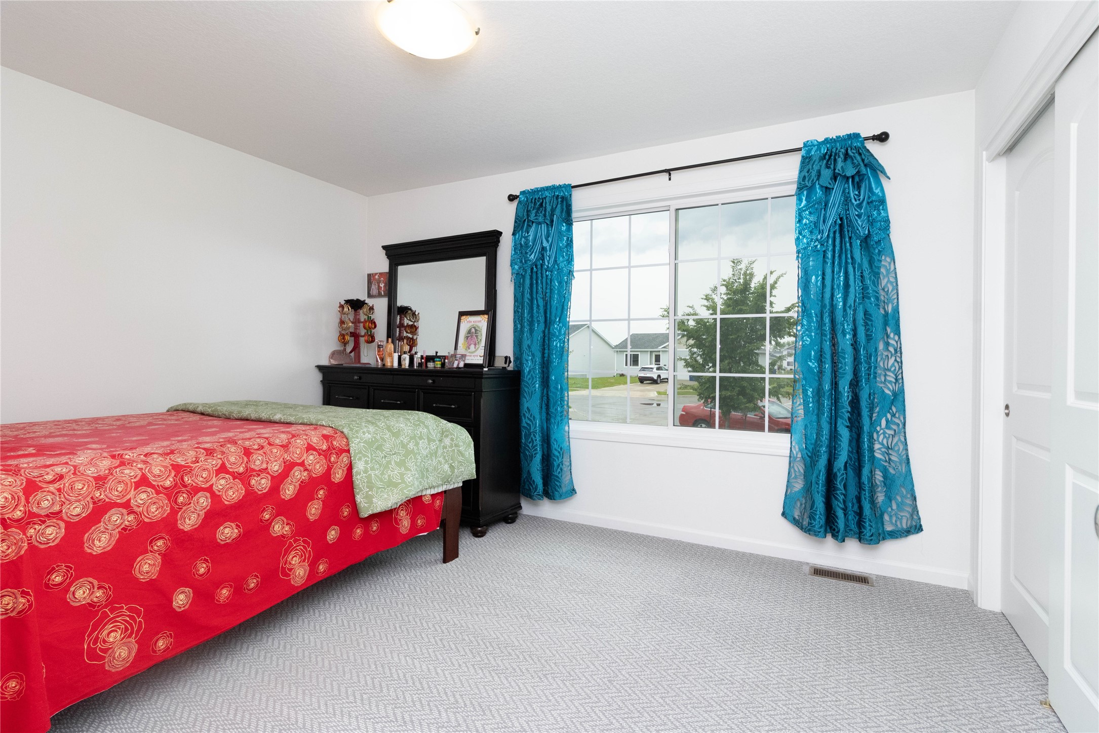 2357 Shadow Creek Circle, Des Moines, Iowa image 16