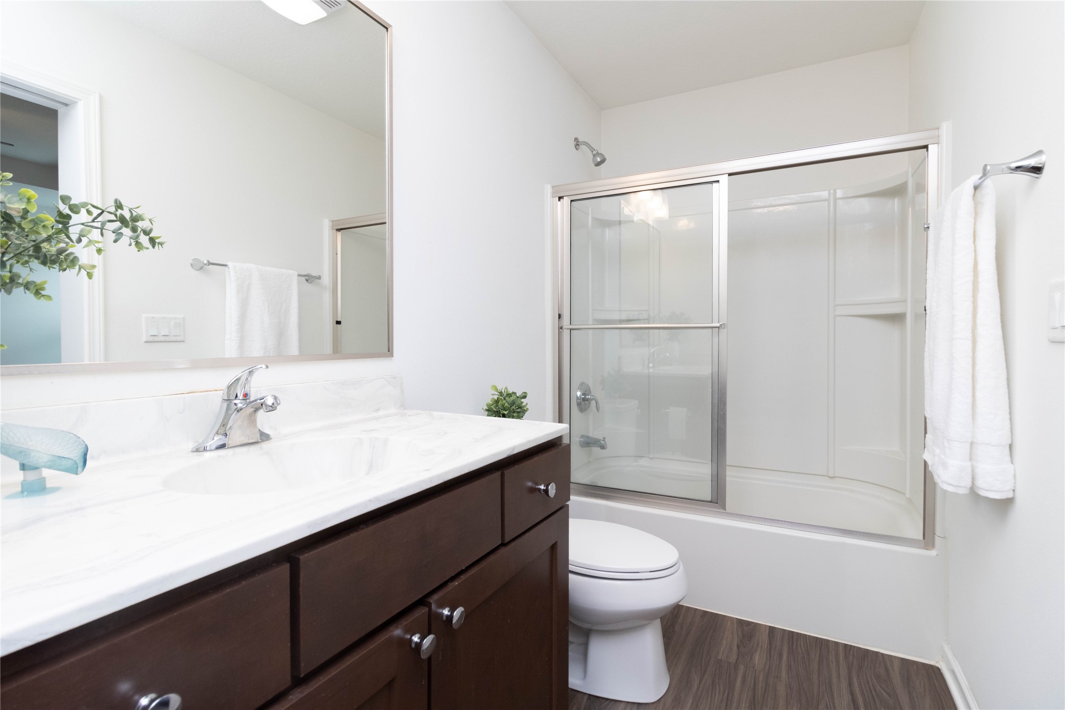 2357 Shadow Creek Circle, Des Moines, Iowa image 14