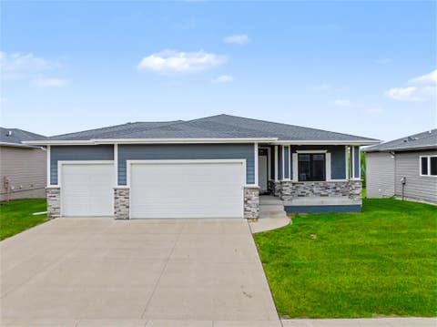 Homes For Sale - 9081 Hayden Drive<br/> Dallas County, West Des Moines, IA 50266
