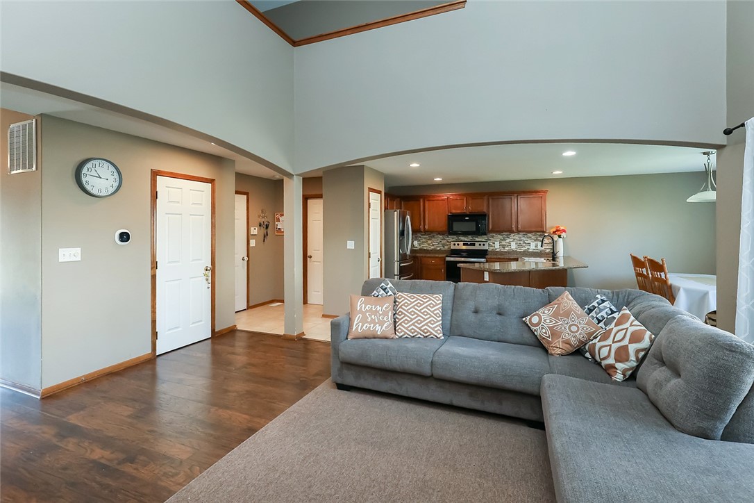 2212 NW Bayberry Lane, Ankeny, Iowa image 3