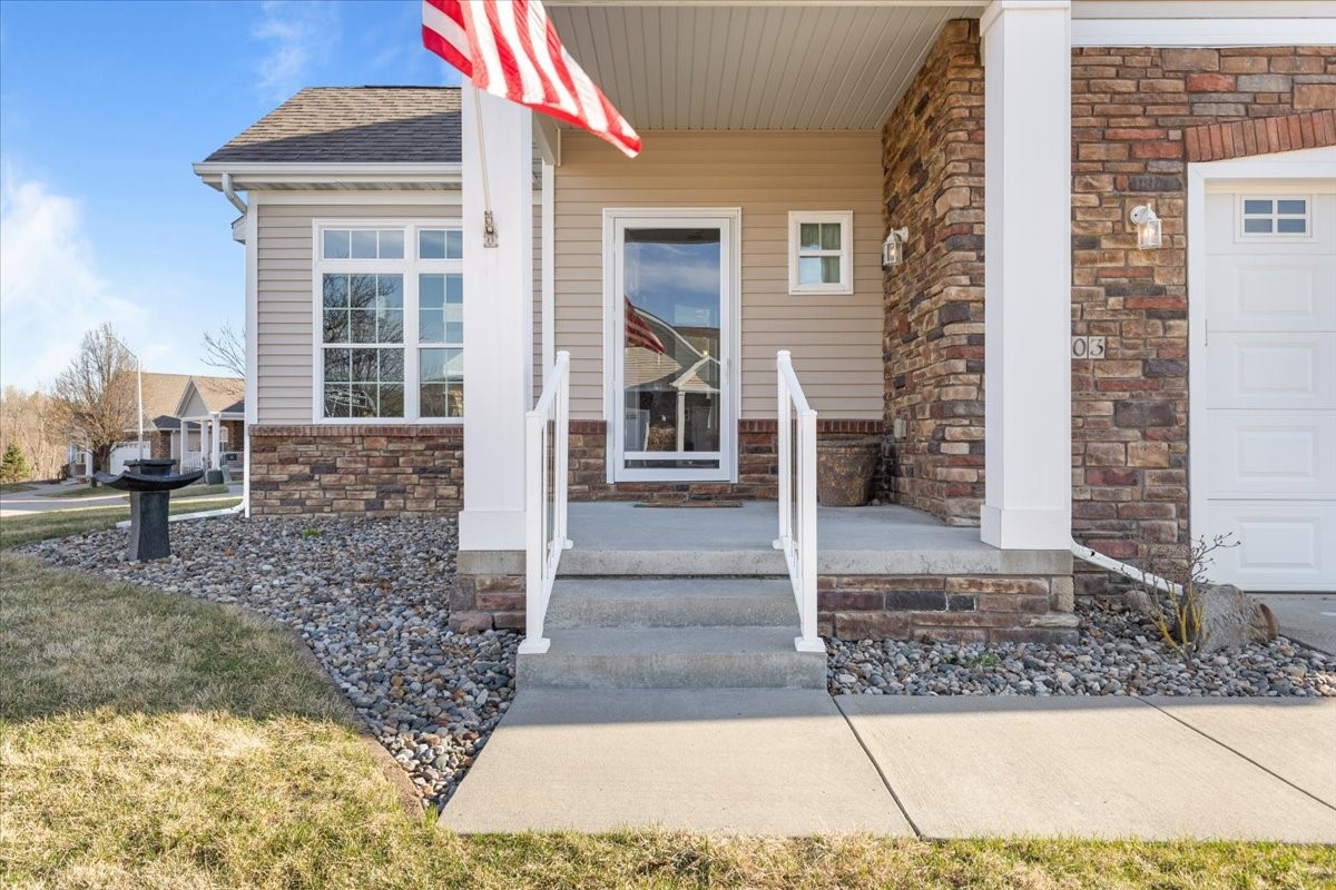 1403 SW Sunrise Lane, Ankeny, Iowa image 3