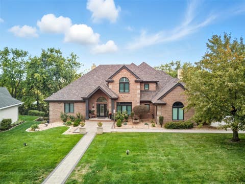 Homes For Sale - 1023 Tulip Tree Lane<br/> West Des Moines, IA 50266
