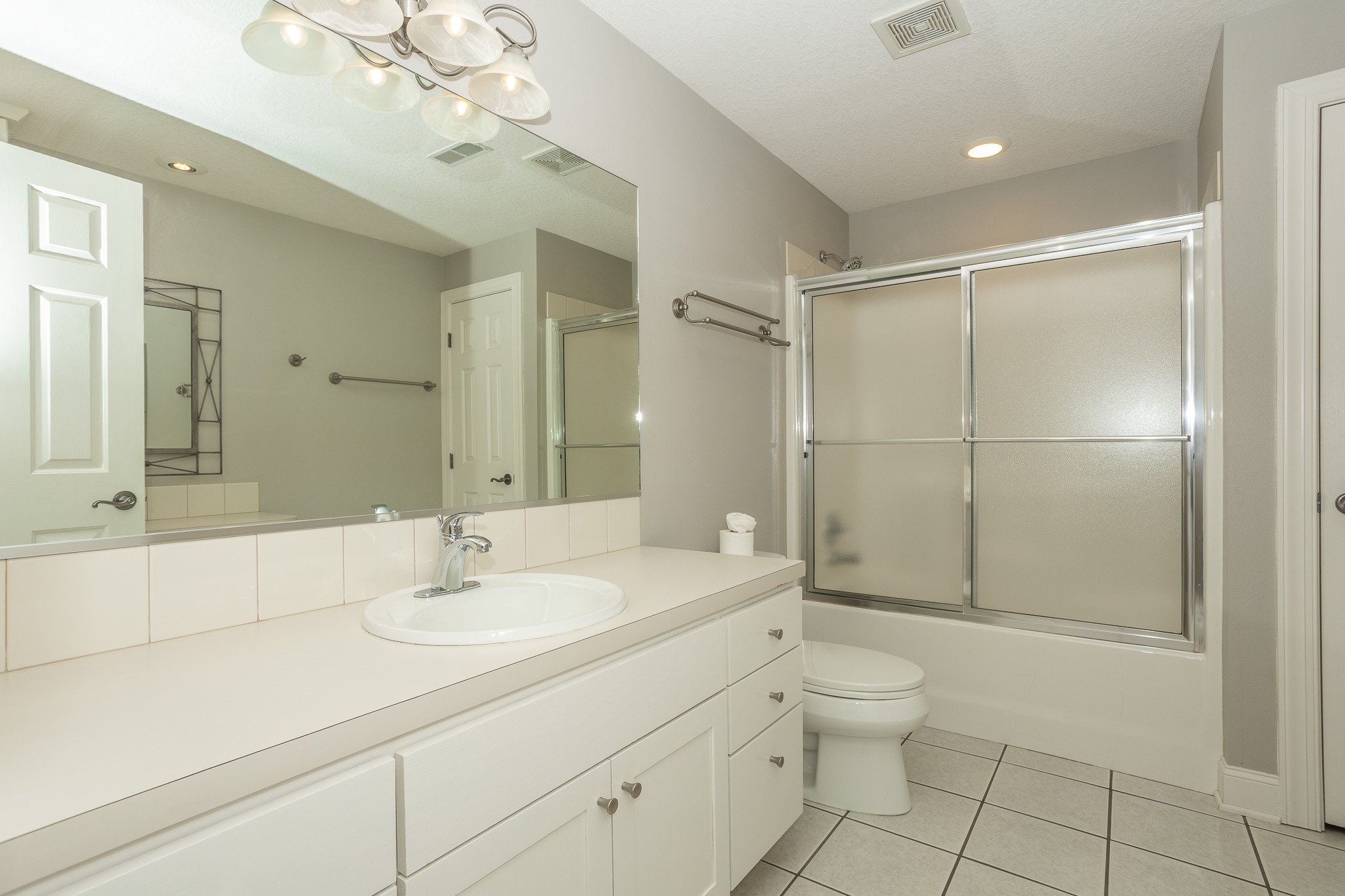 302 Turnberry Drive, Norwalk, Iowa image 25