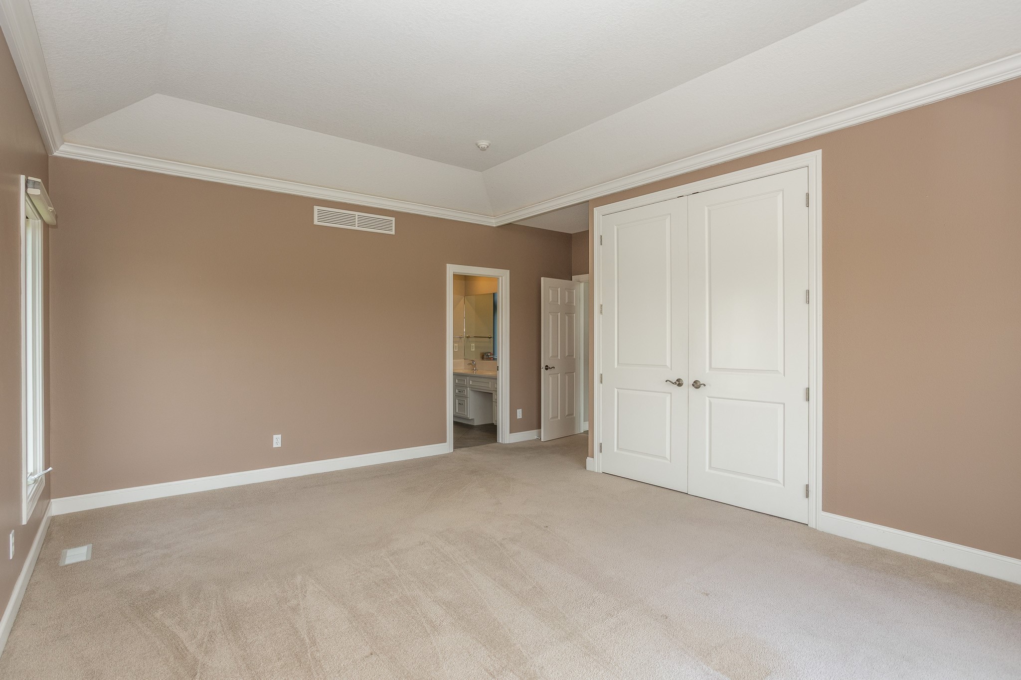 302 Turnberry Drive, Norwalk, Iowa image 14