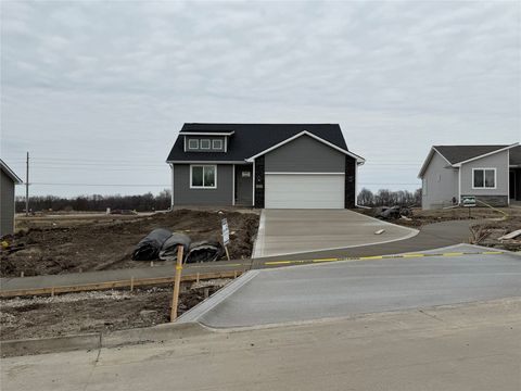 Homes For Sale - 25131 Bluebird Circle<br/> Adel, IA 50003