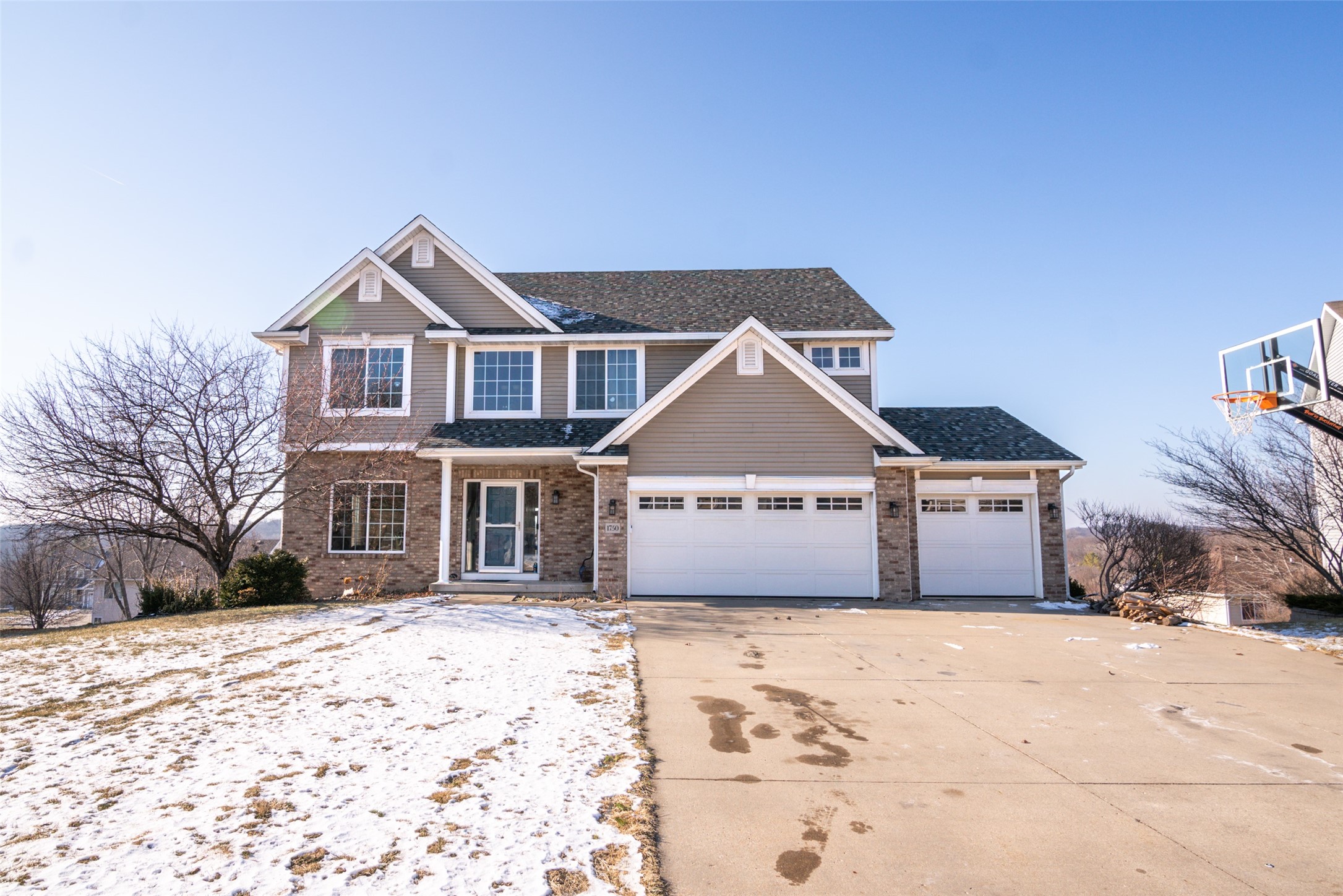 1750 Rolling Meadows Drive, Pleasant Hill, Iowa image 1