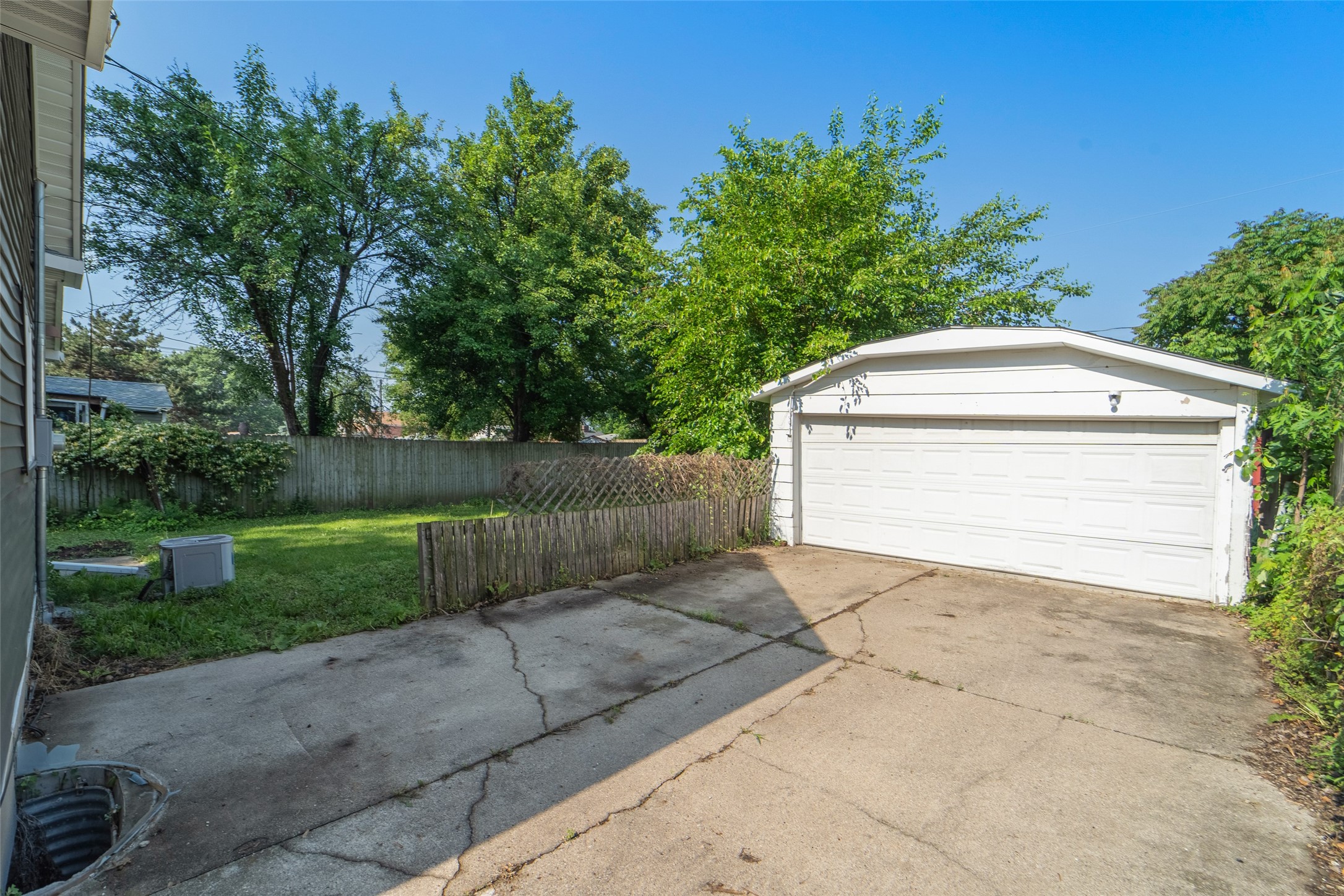 2336 E 13th Street, Des Moines, Iowa image 29