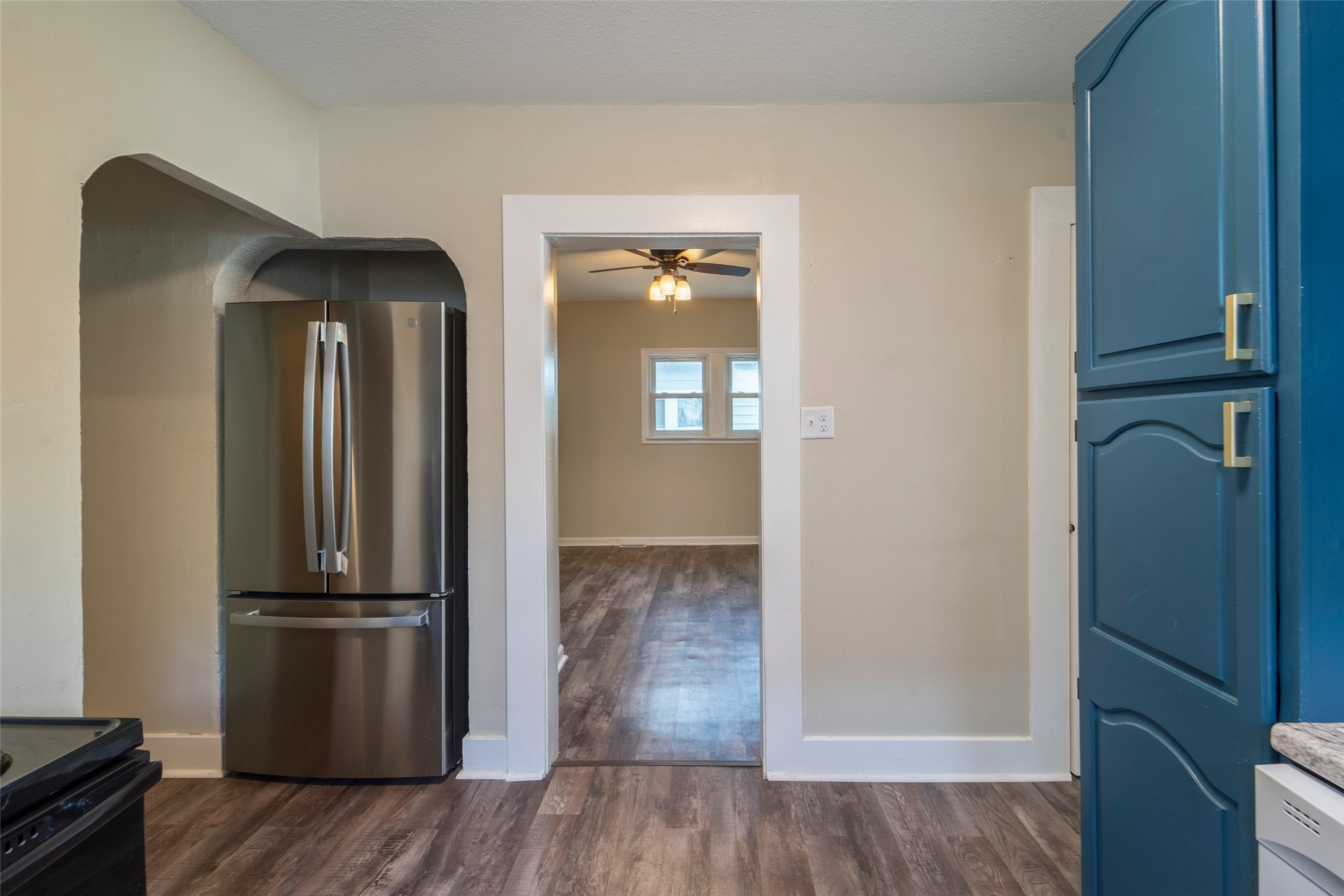 2336 E 13th Street, Des Moines, Iowa image 17