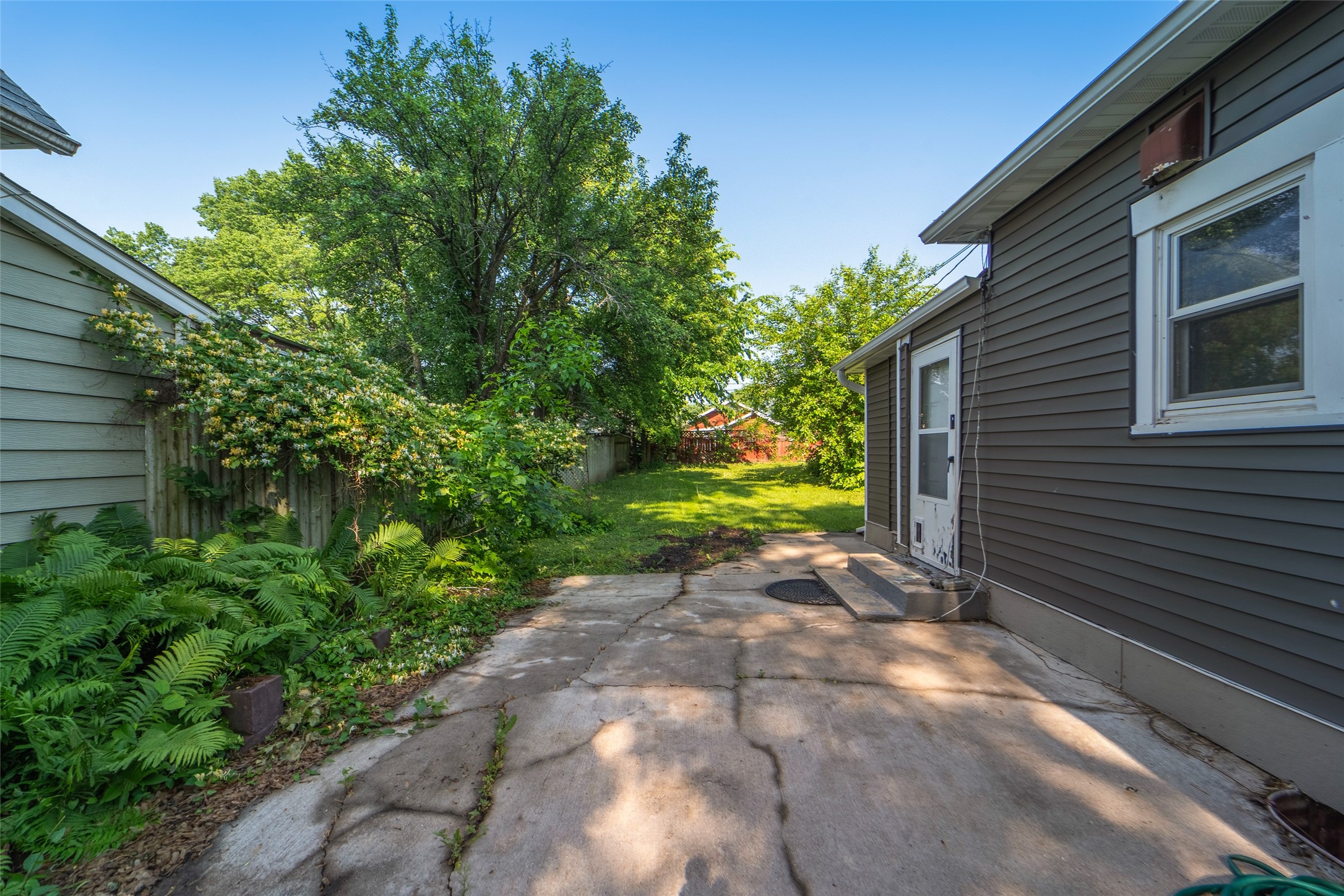 2336 E 13th Street, Des Moines, Iowa image 32