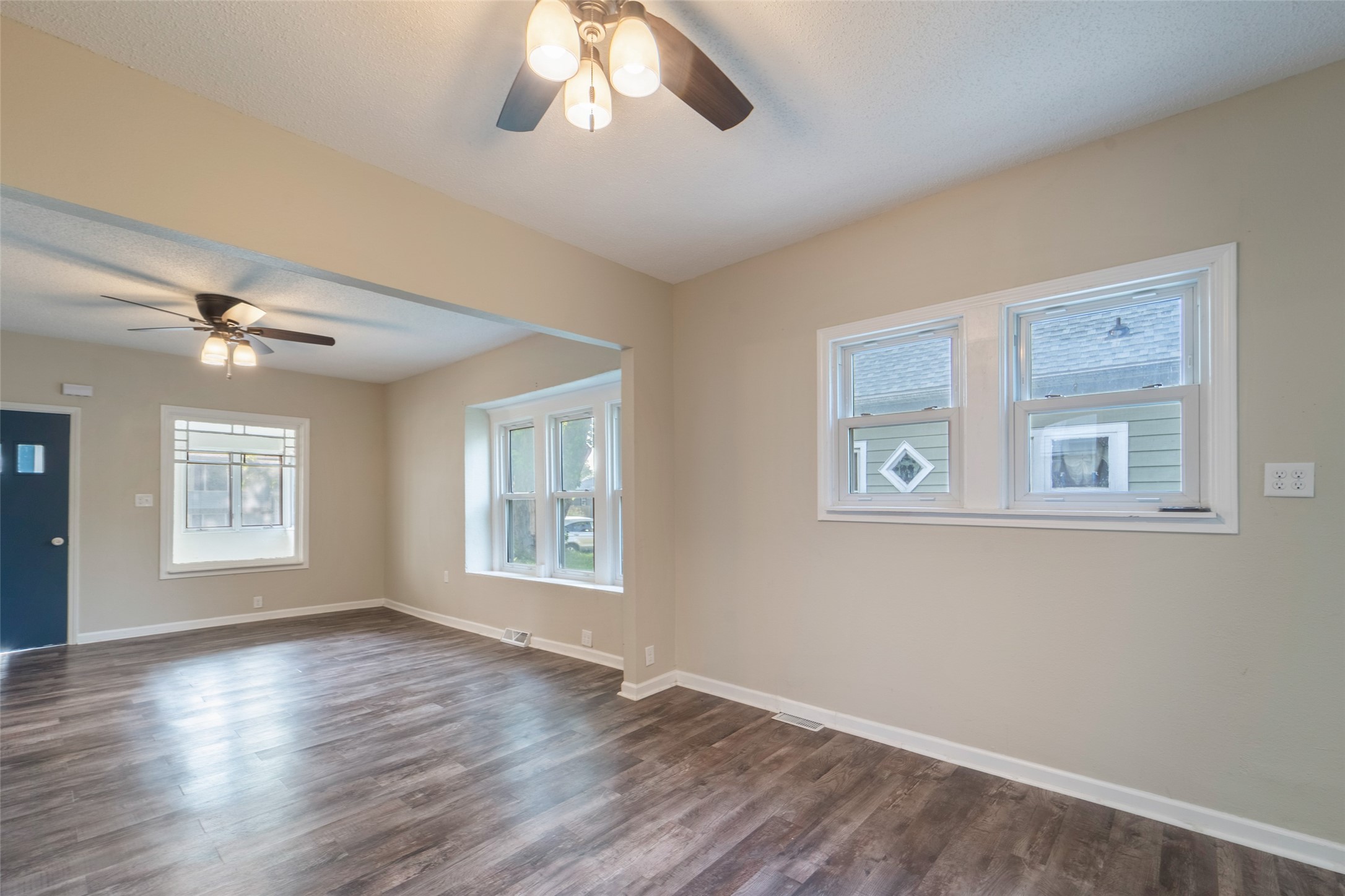 2336 E 13th Street, Des Moines, Iowa image 9