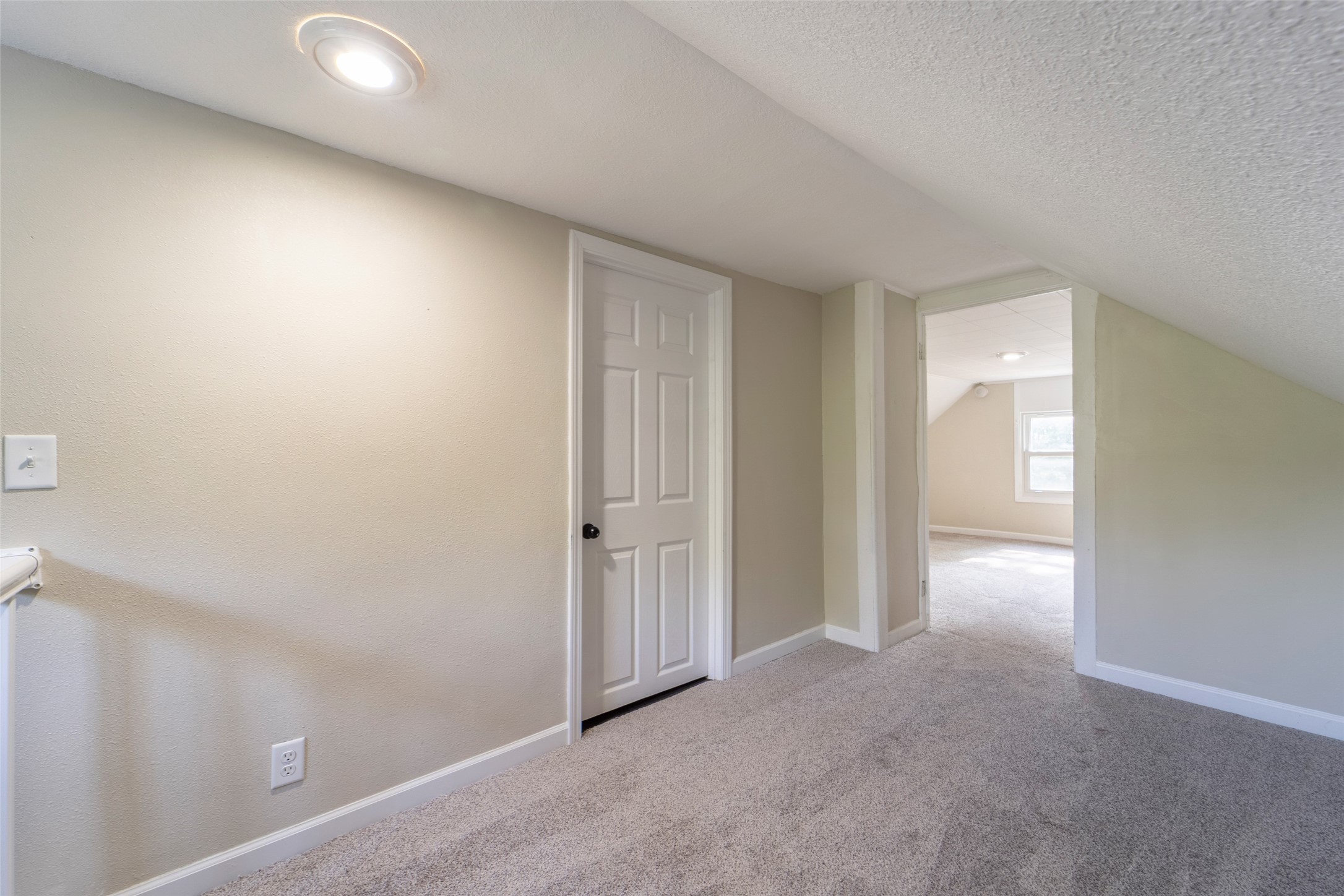 2336 E 13th Street, Des Moines, Iowa image 22