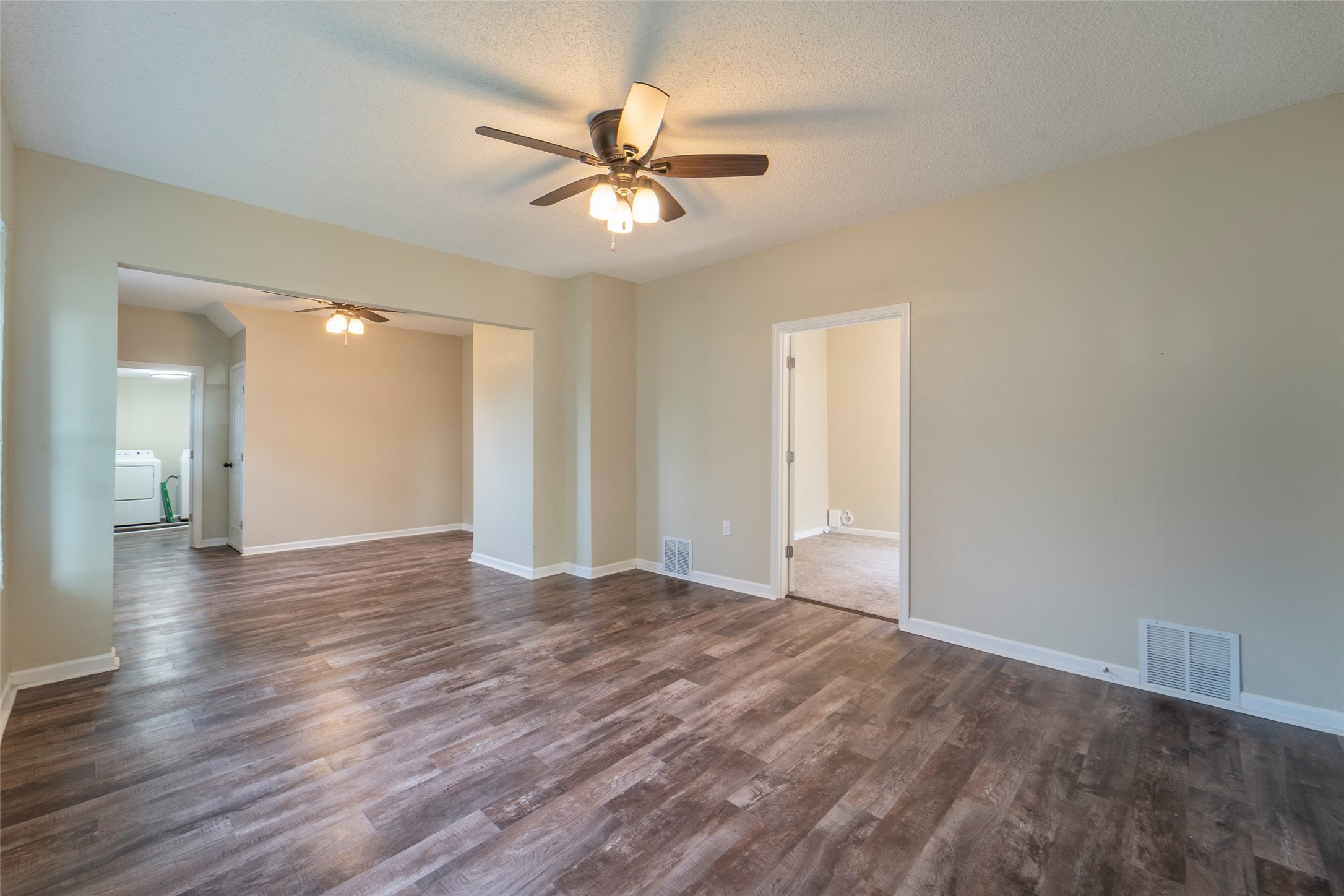 2336 E 13th Street, Des Moines, Iowa image 6