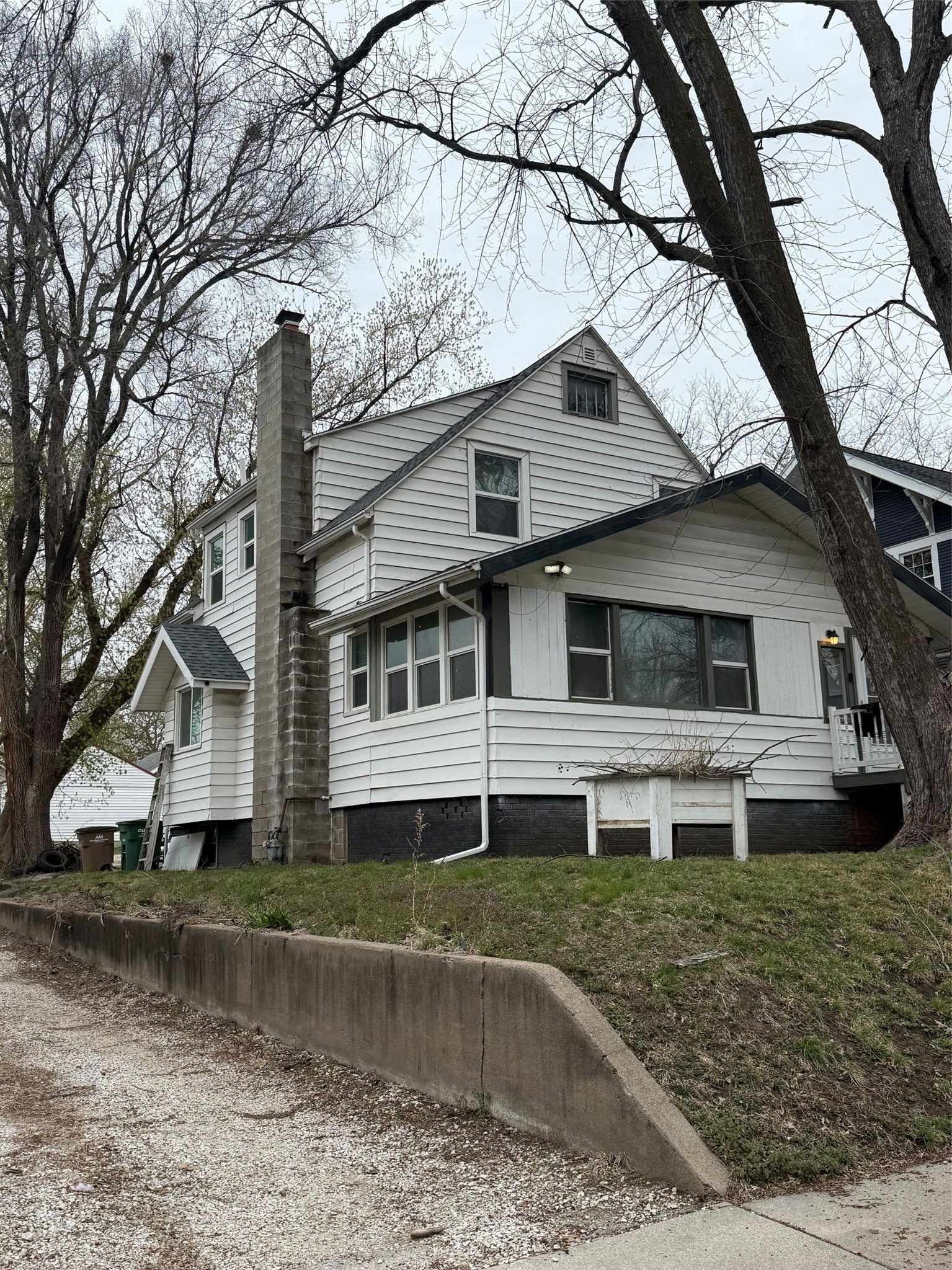 Photo 1 of 6 — 624 5th Street, West Des Moines, IA 50265