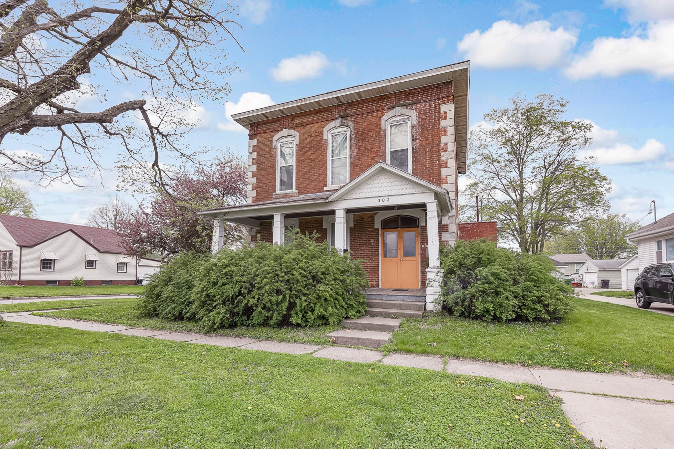 302 W Main Street, Knoxville, Iowa image 1