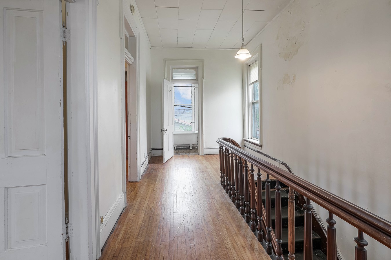 302 W Main Street, Knoxville, Iowa image 32