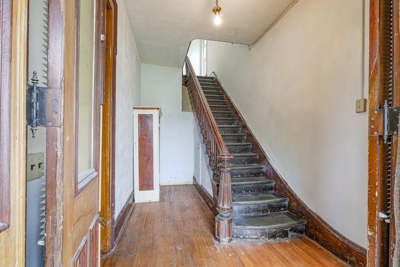 302 W Main Street, Knoxville, Iowa image 6