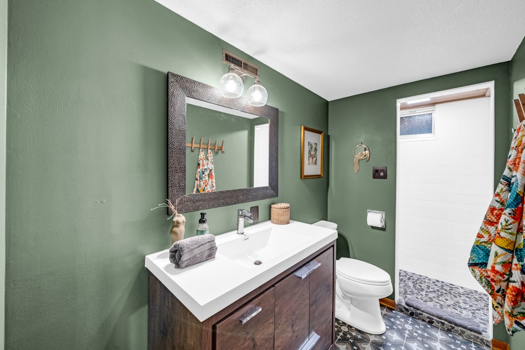 1050 NE 52nd Avenue, Des Moines, Iowa image 25