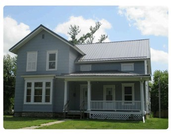 832 East Street, Grinnell, Iowa image 1