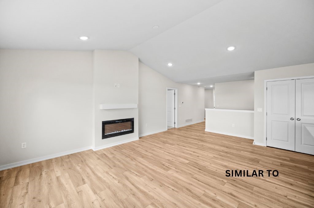 4404 Honey Bee Ridge, Des Moines, Iowa image 13