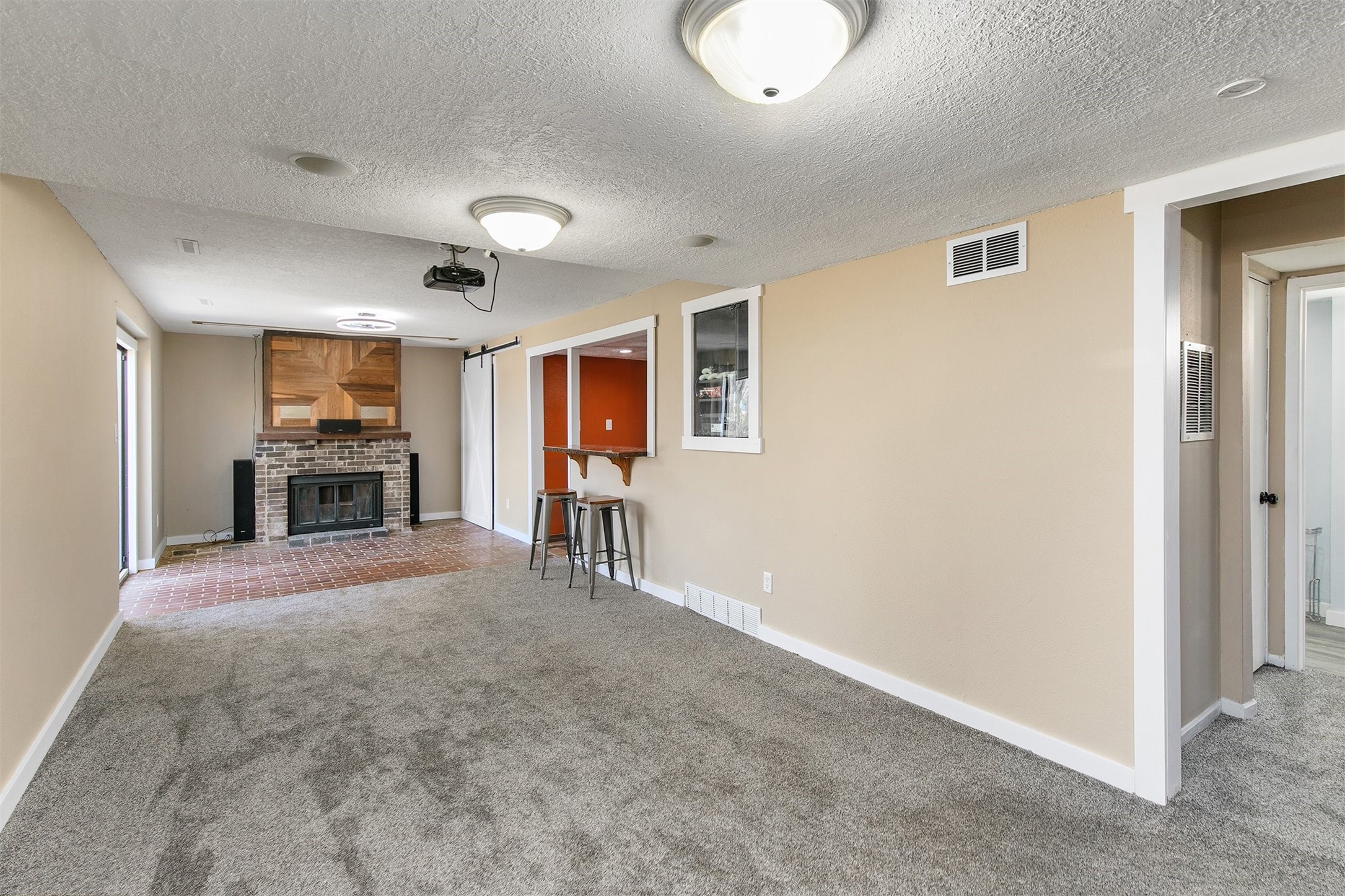846 E Broad Street, Des Moines, Iowa image 17