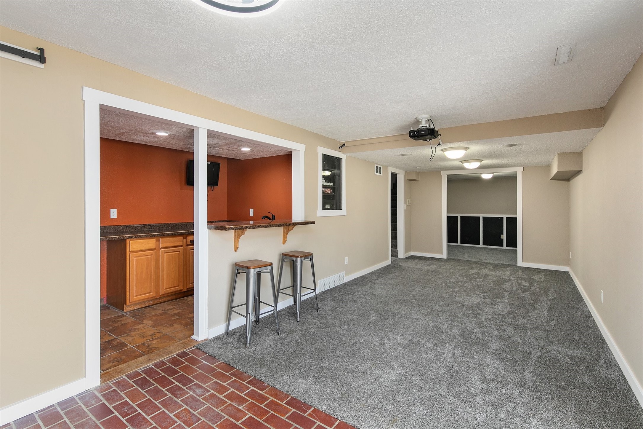 846 E Broad Street, Des Moines, Iowa image 19