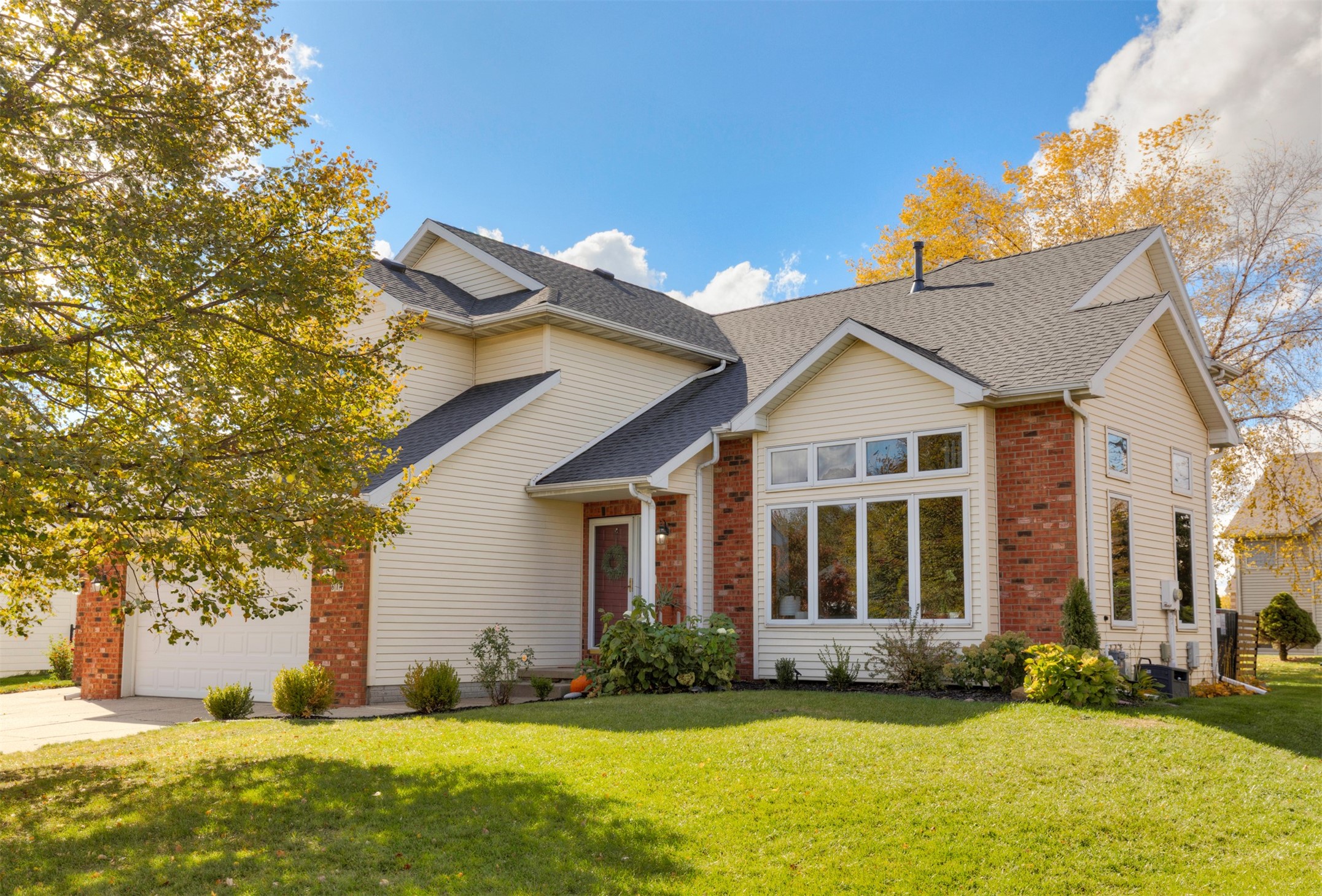 614 NW Boulder Brook Drive