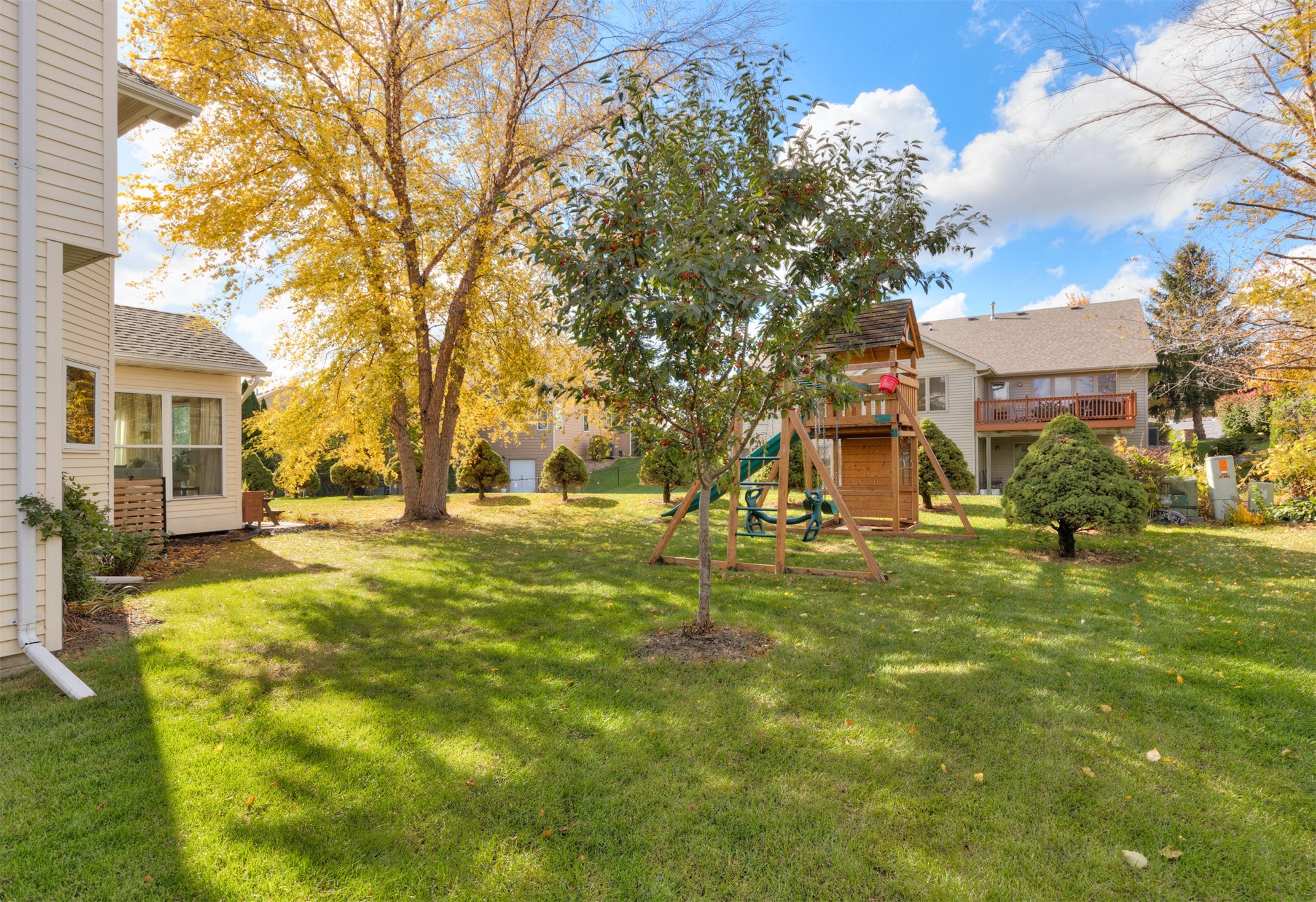 614 NW Boulder Brook Drive