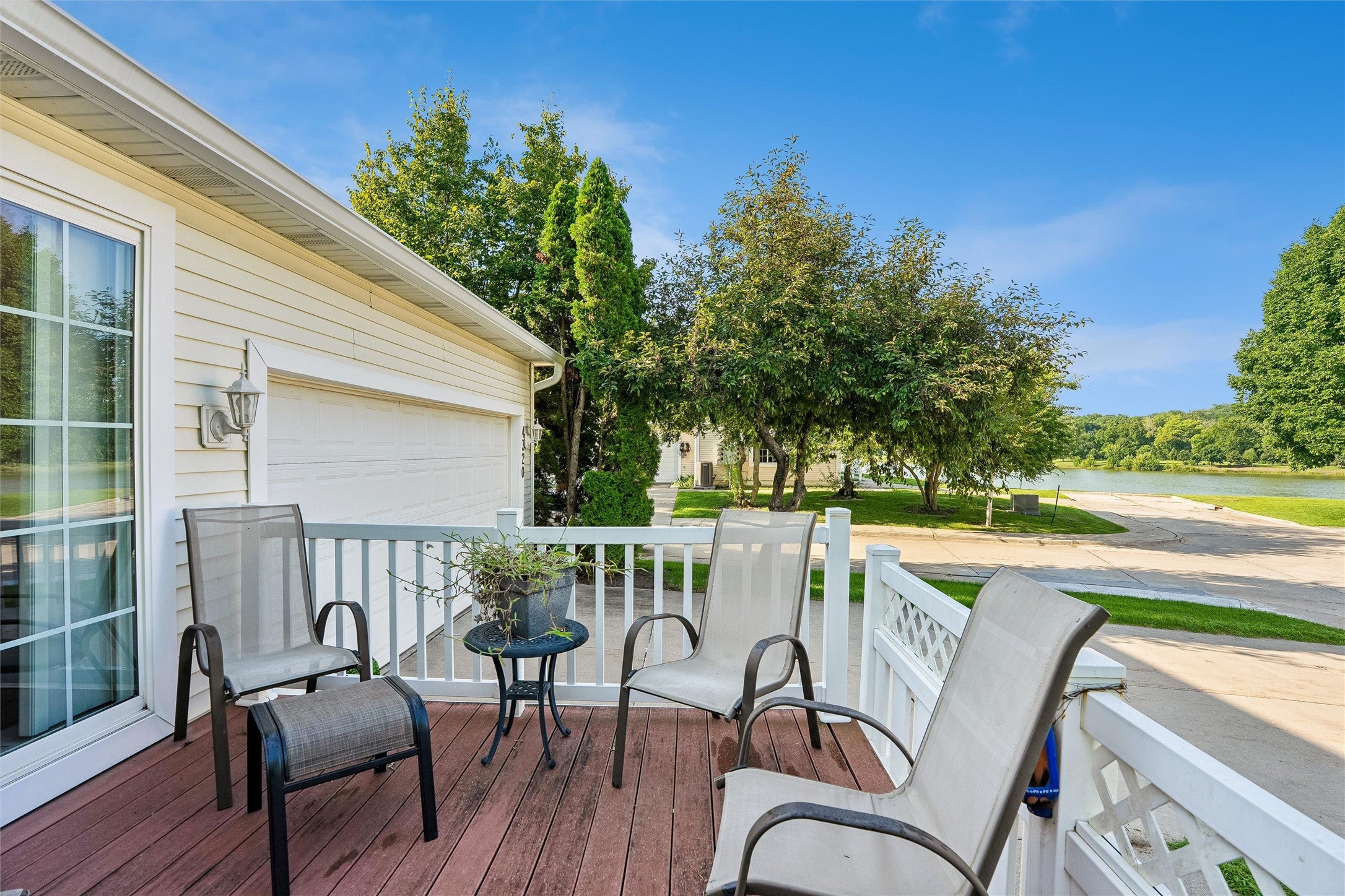 4320 Shoreline Drive