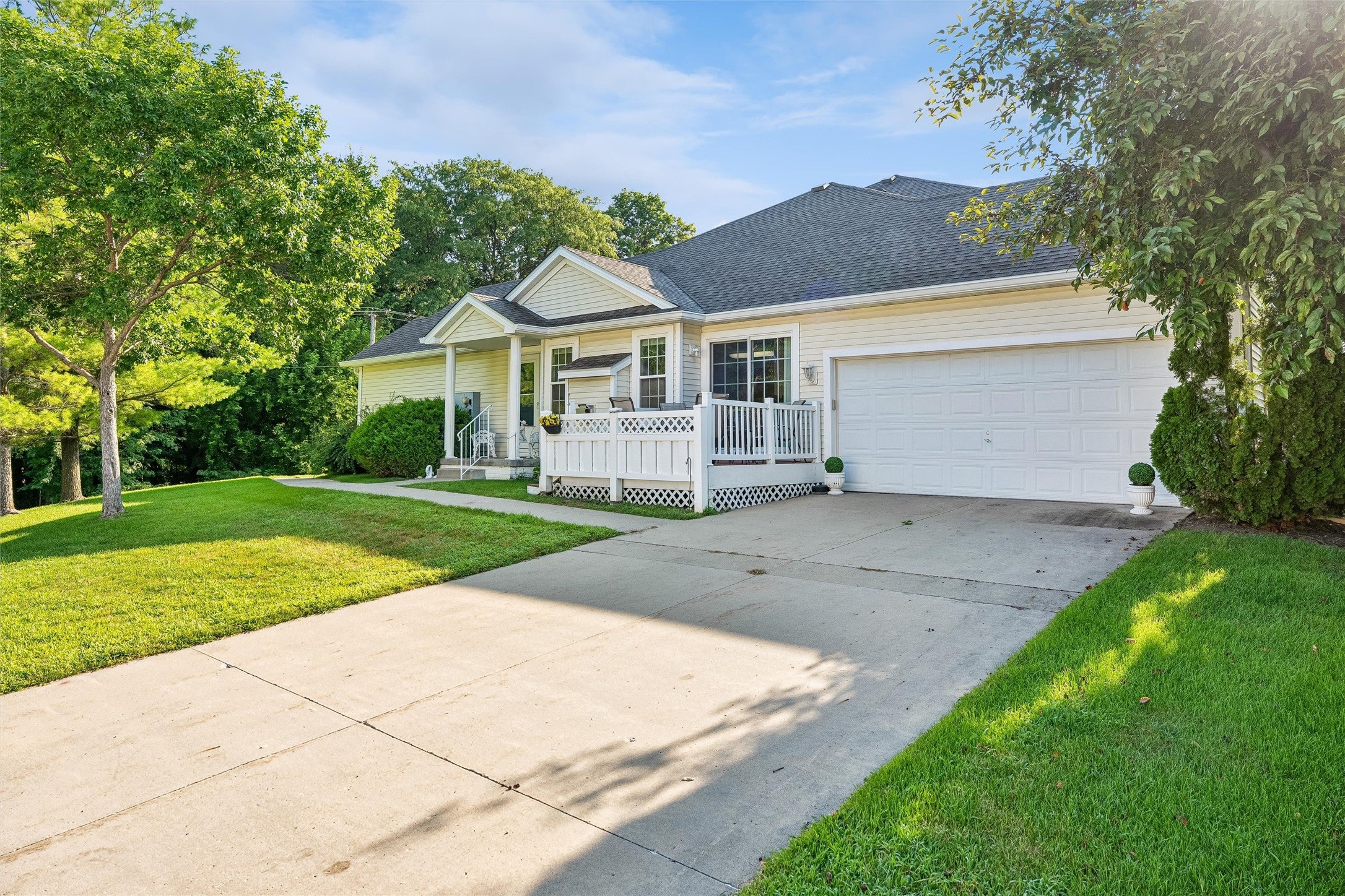 4320 Shoreline Drive
