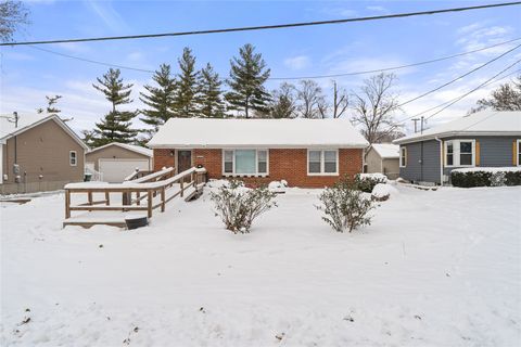 6513 Center Street Windsor Heights IA 50324