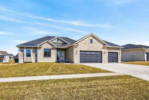 Homes For Sale - 135 NW Alderleaf Drive<br/> Dallas County, Waukee, IA 50263
