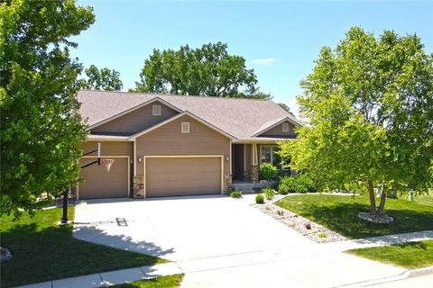 Single Family Residence in Urbandale IA 5108 162nd Street.jpg