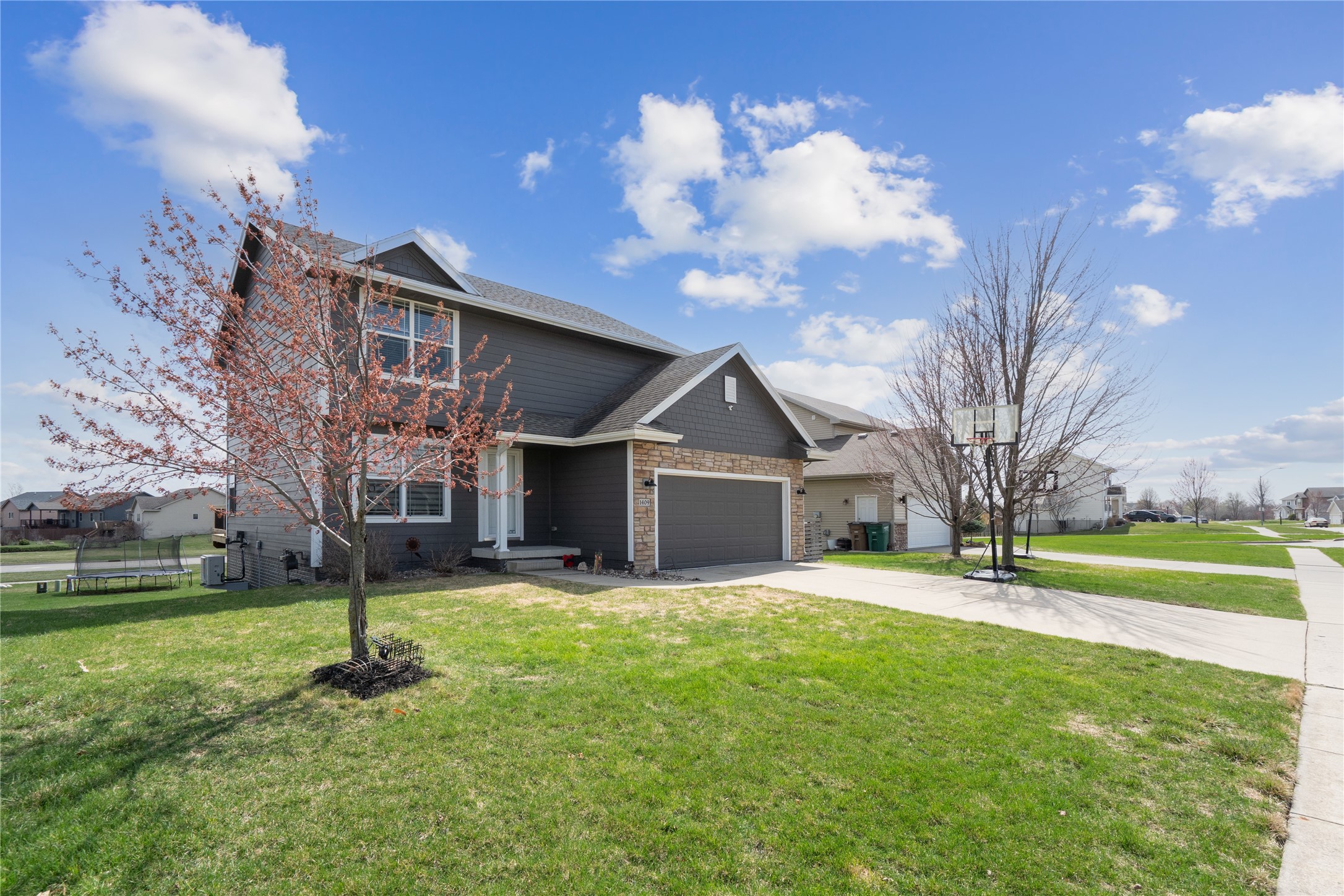 1409 93rd Street, West Des Moines, Iowa image 3