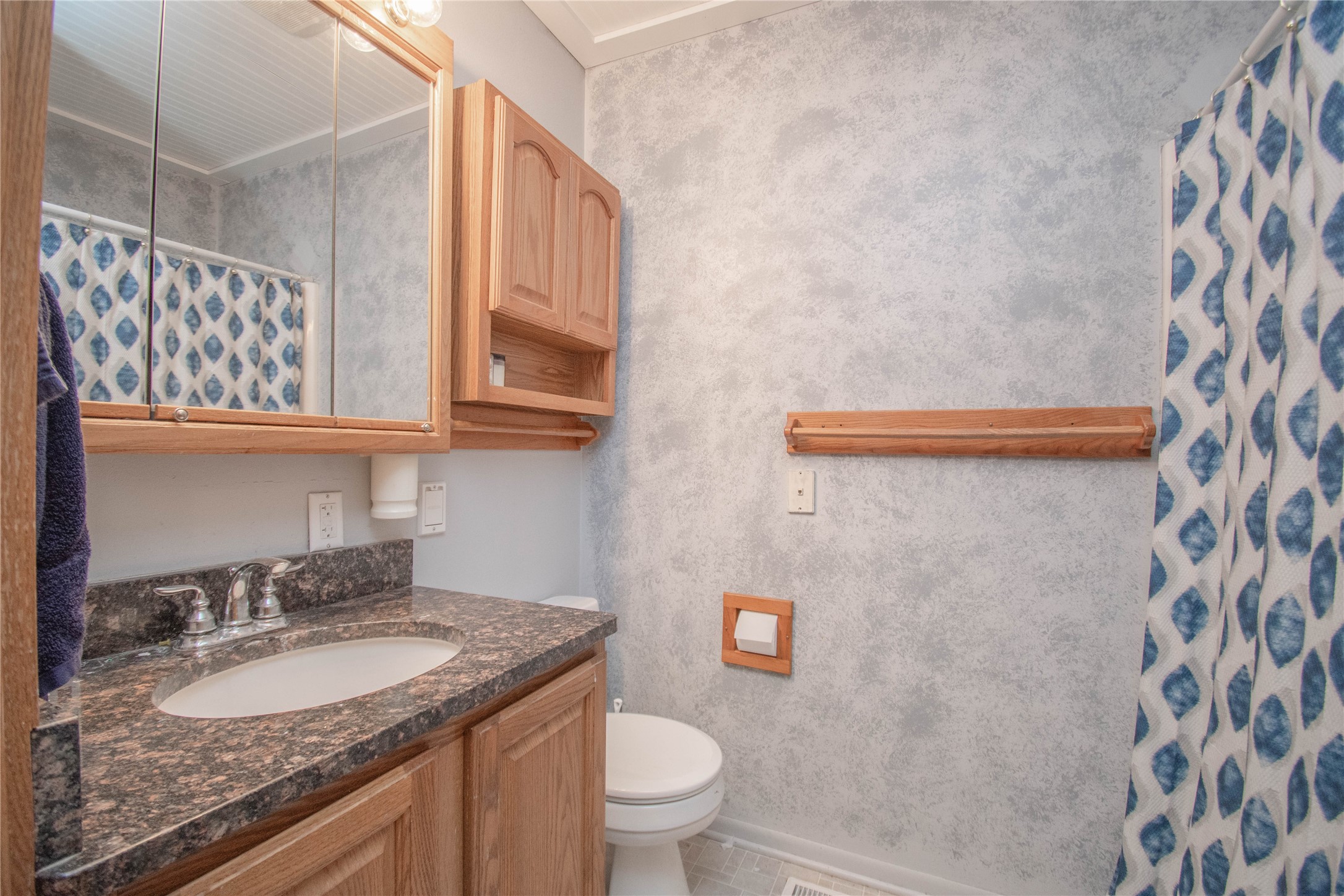 805 Linden Drive, Norwalk, Iowa image 18