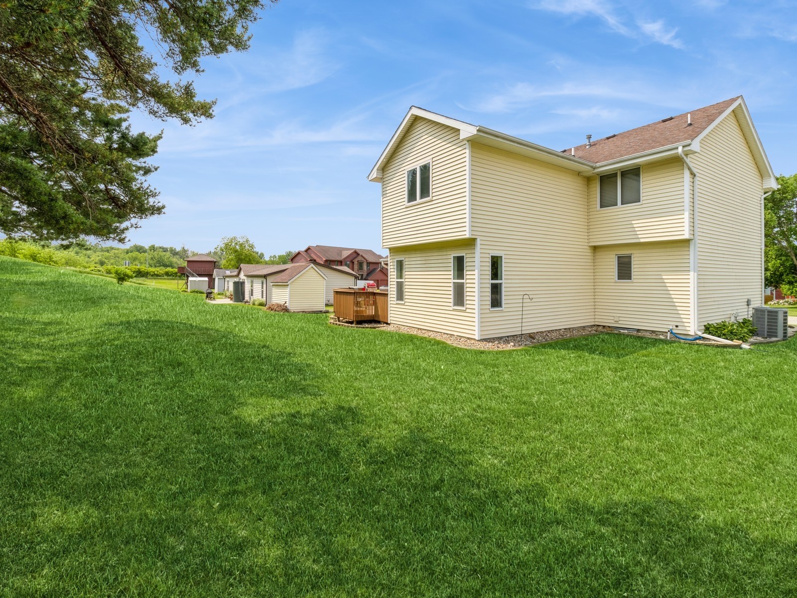 1506 W 17th Street, Newton, Iowa image 34