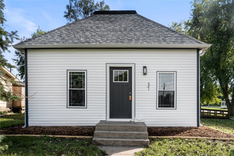 Homes For Sale - 521 W Washington Street<br/> Colfax, IA 50054