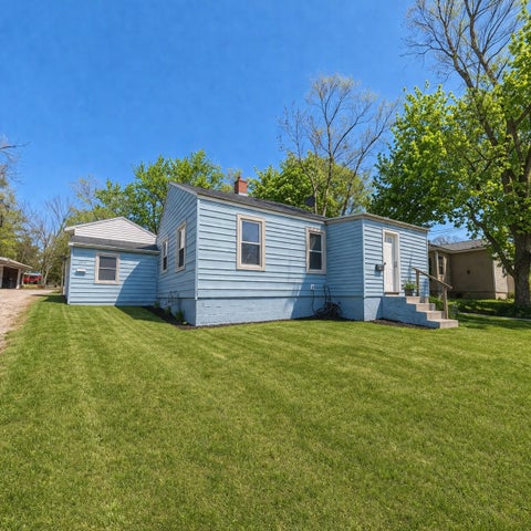 Multifamily For Sale - 2938 E Euclid Avenue<br/> Des Moines, IA 50317