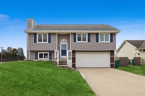 Homes For Sale - 600 Hickory Court<br/> Dallas Center, IA 50063