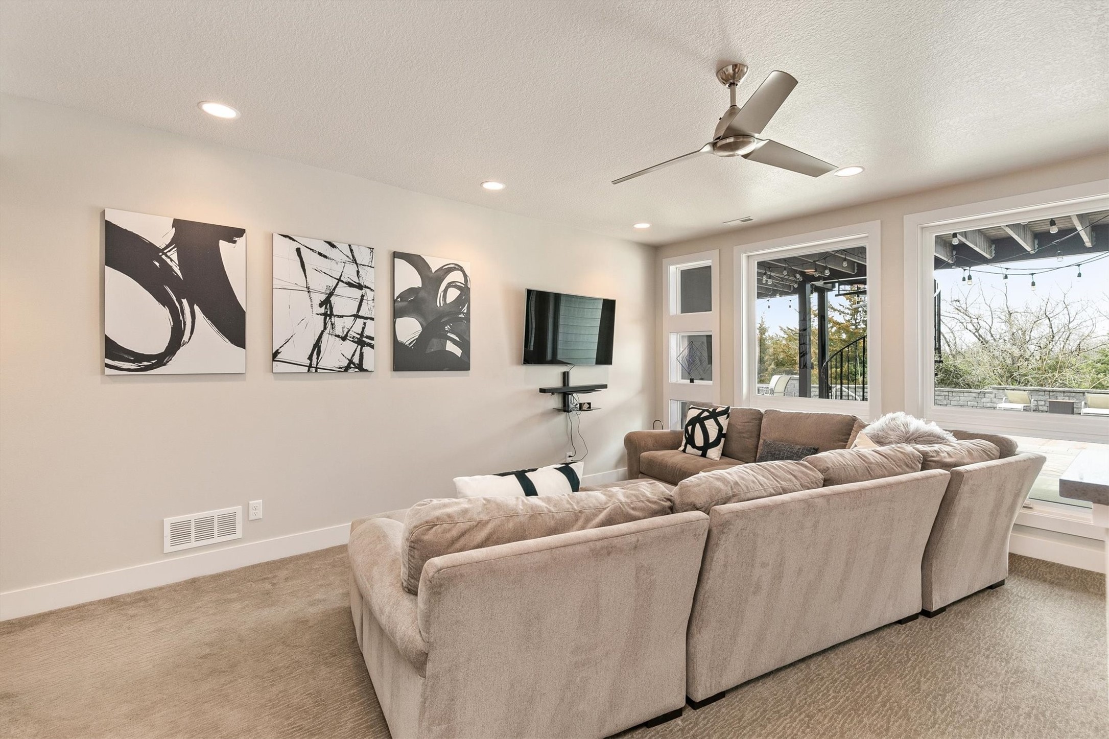 West Des Moines, Iowa, 50266, United States, 6 Bedrooms Bedrooms, ,5 BathroomsBathrooms,Residential,Active,2032456