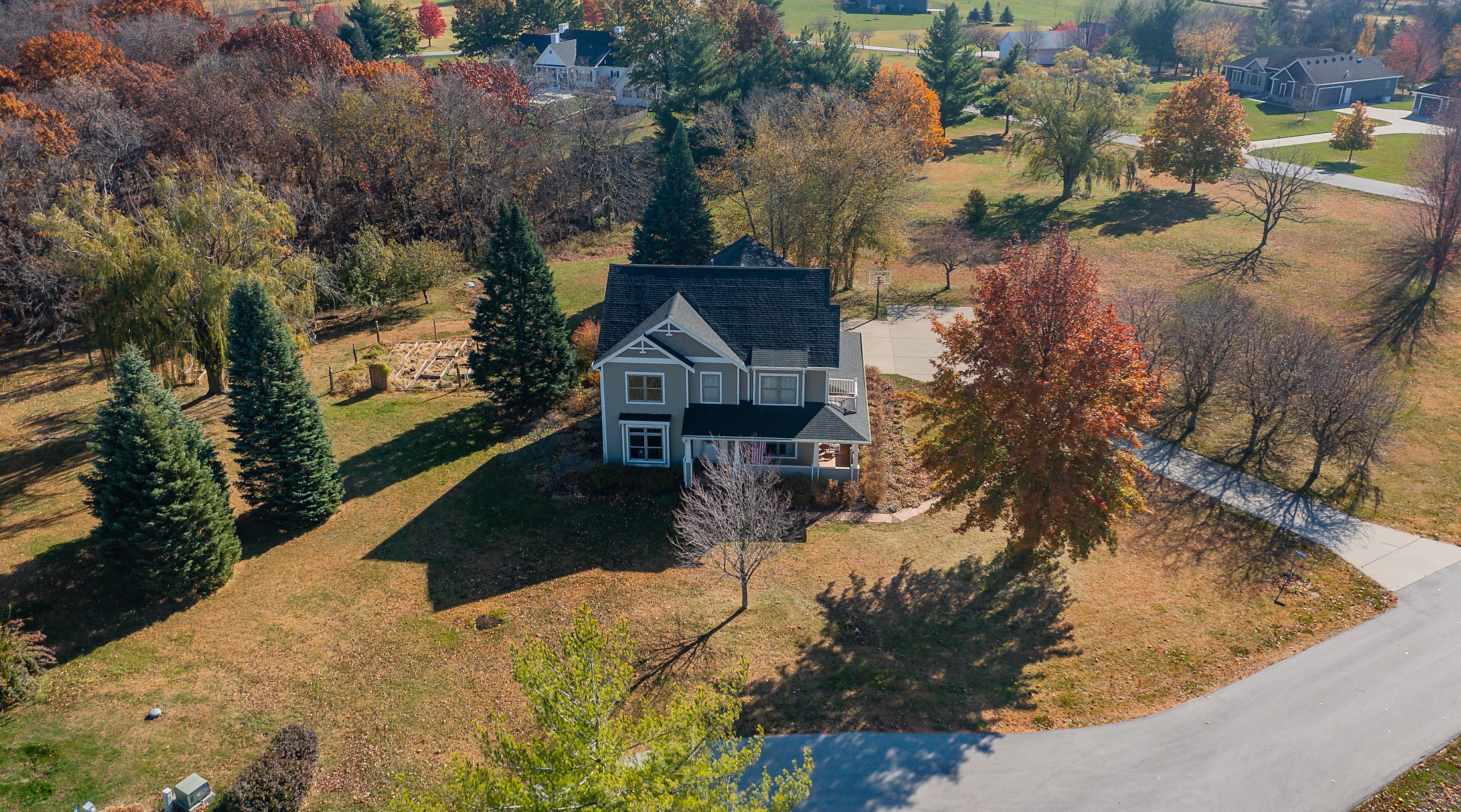 34104 Mill Creek Court, Adel, Iowa image 2