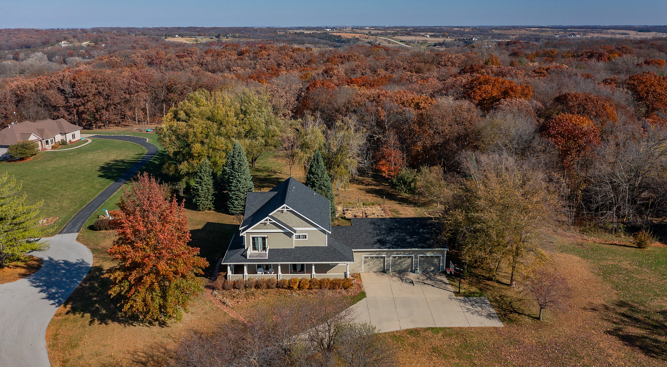 34104 Mill Creek Court, Adel, Iowa image 1