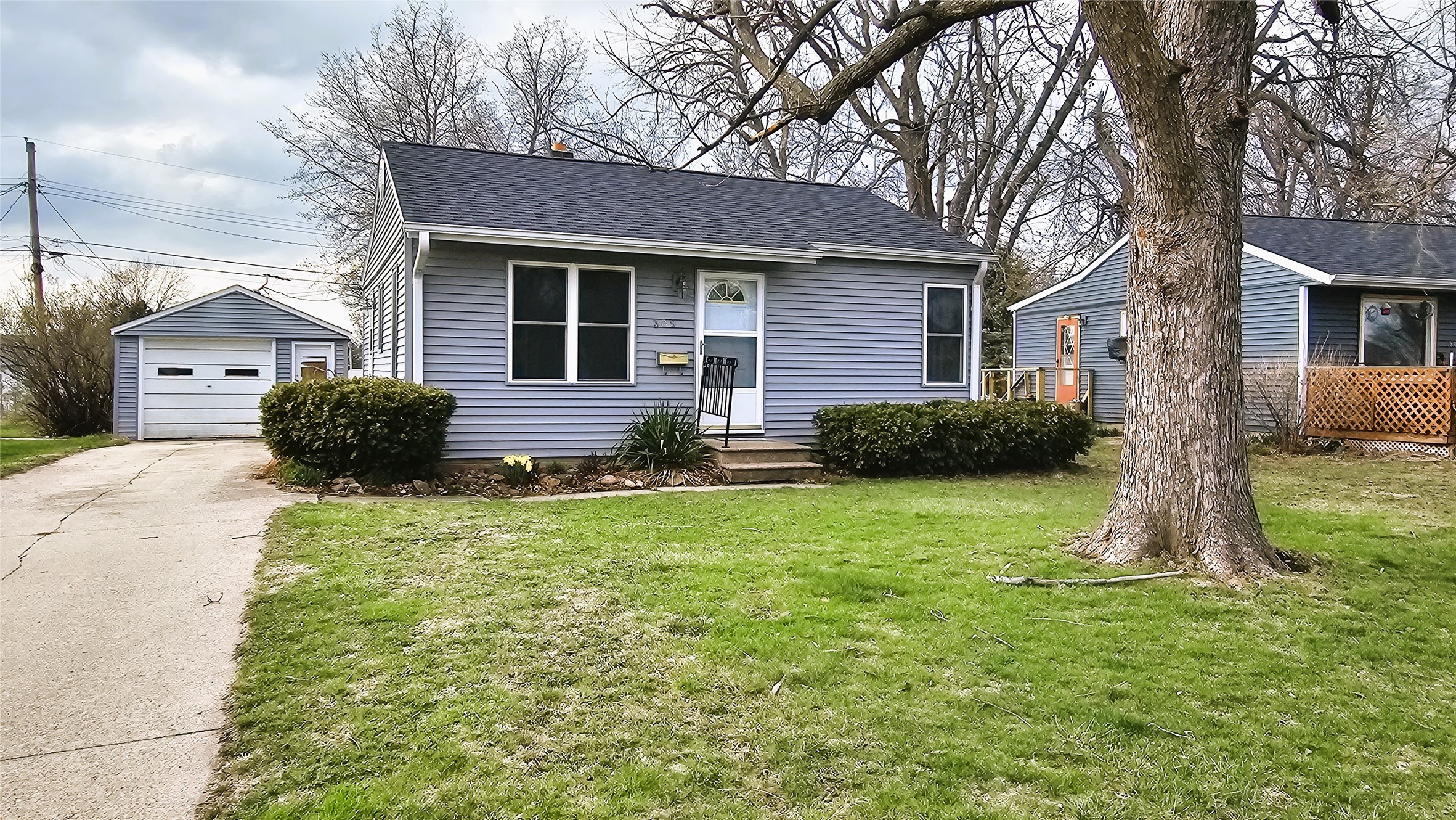 309 E 21st Street, Newton, Iowa image 2