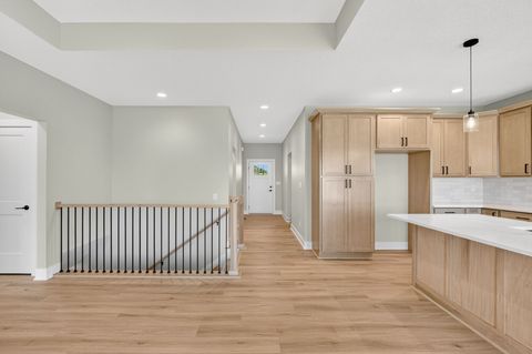 Homes For Sale - 2938 Lake Hill Drive<br/> Des Moines, IA 50320