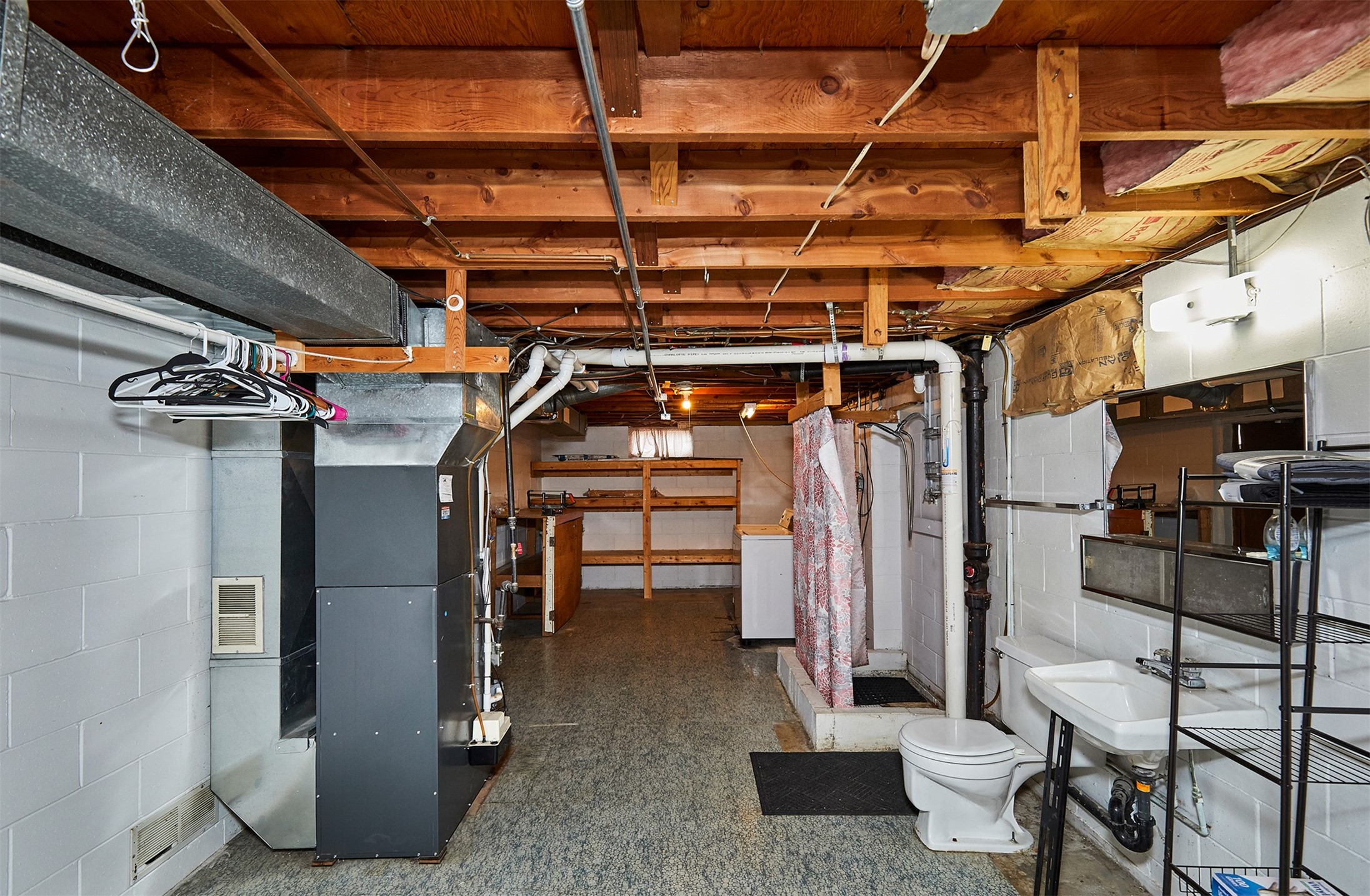 215 Waukee Avenue, Waukee, Iowa image 22