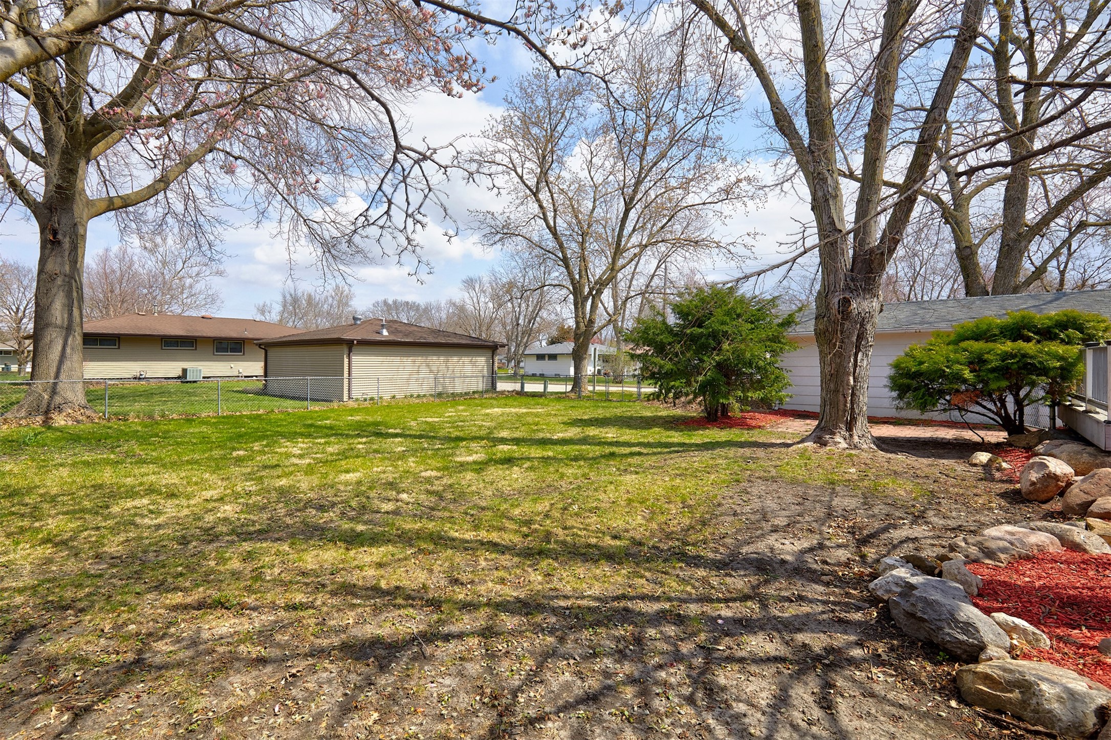 215 Waukee Avenue, Waukee, Iowa image 27