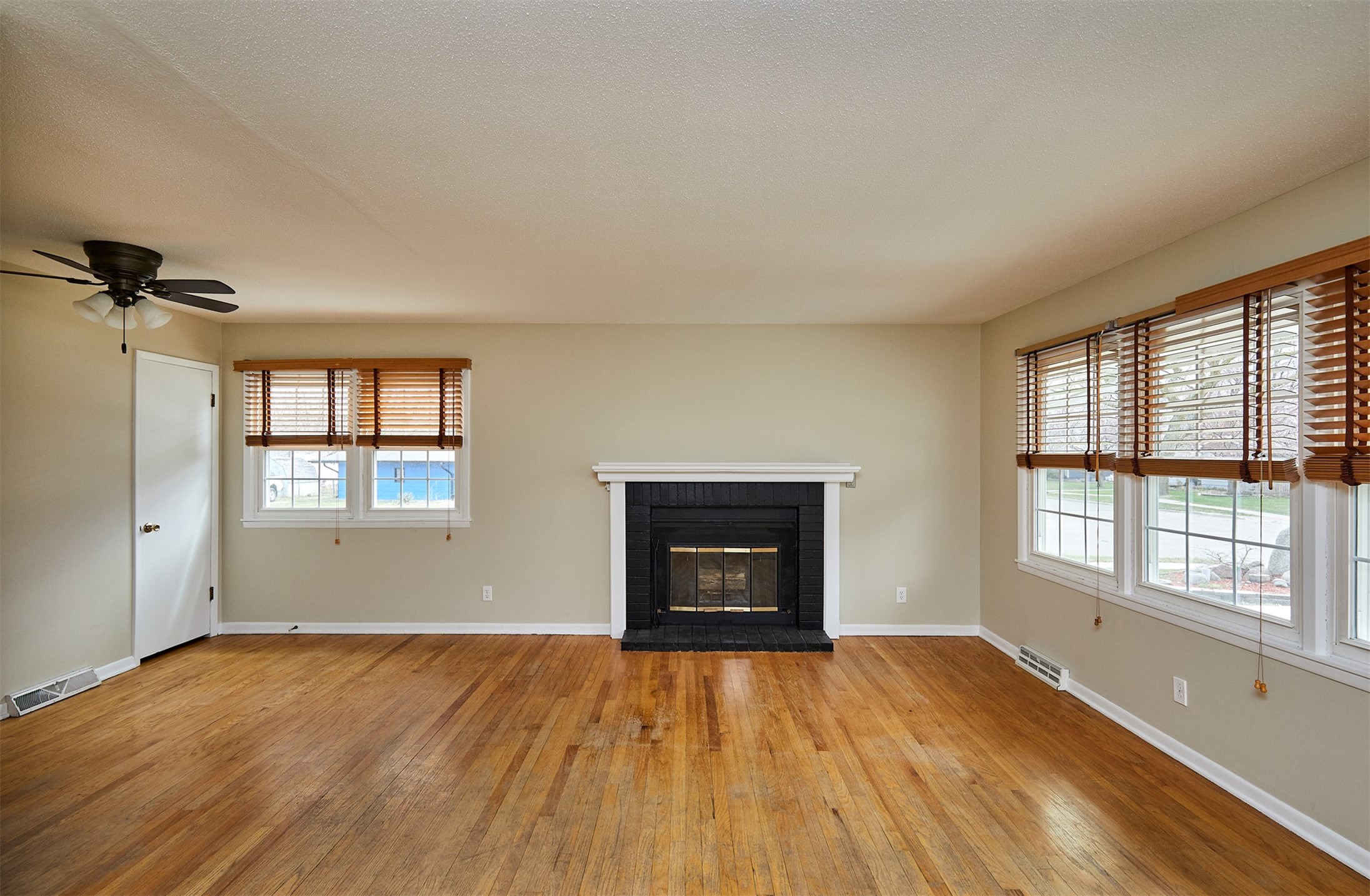 215 Waukee Avenue, Waukee, Iowa image 3