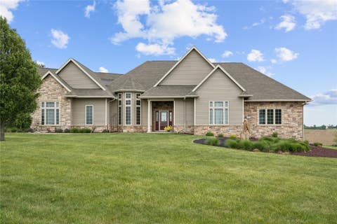 Homes For Sale - 6078 Highway T38 Highway<br/> Grinnell, IA 50112