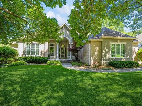 Single Family Residence in West Des Moines IA 1005 Tulip Tree Lane.jpg